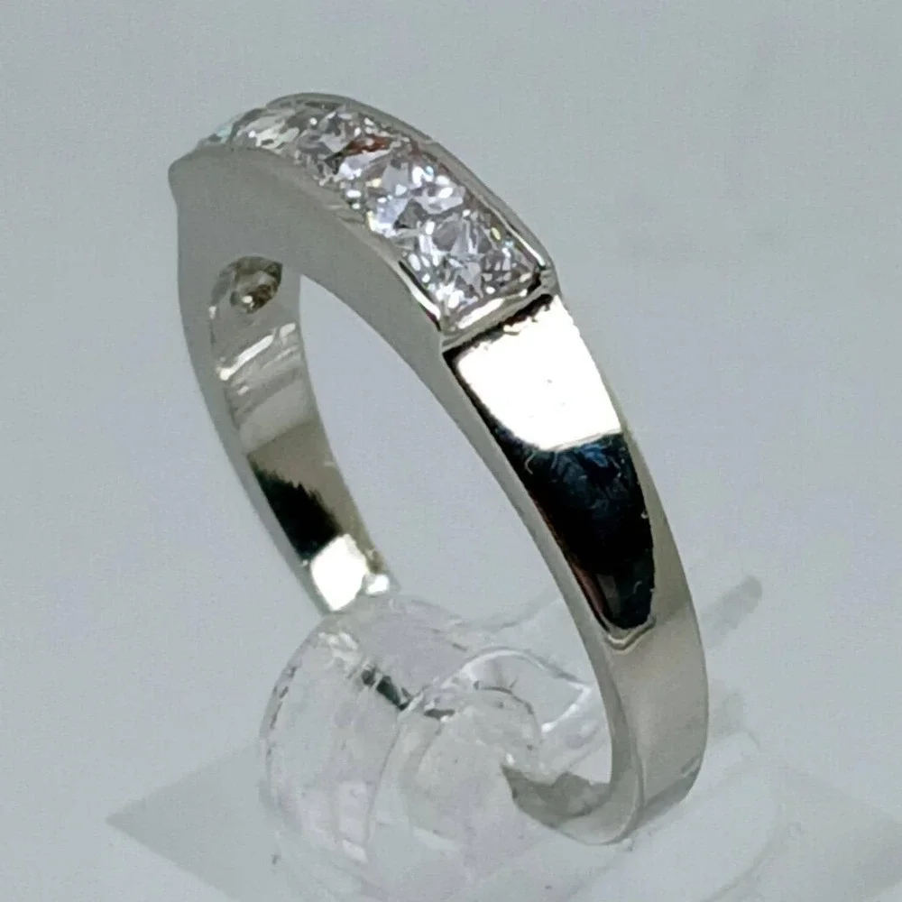 Silver Tone Princess Cut 5 Stone Channel Set Cubic Zirconia Band Ring Size 9